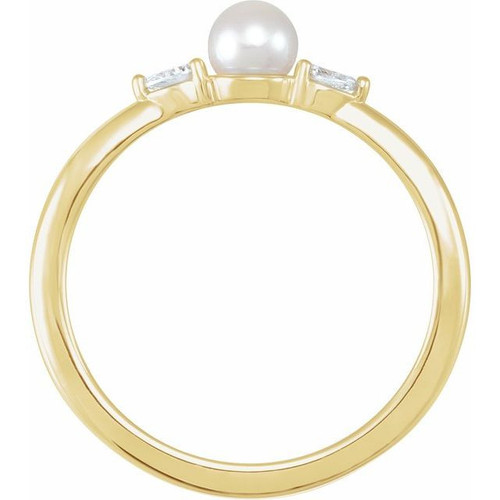 Yellow Gold Ring 14 Karat Cultured White Akoya Pearl and 0.10 Carat Natural Diamond Ring