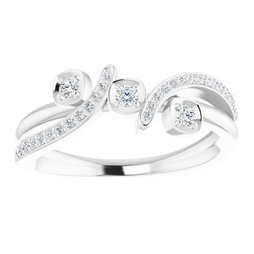 Stylish 0.20 Carat of Diamonds set in Platinum Diamond Ring