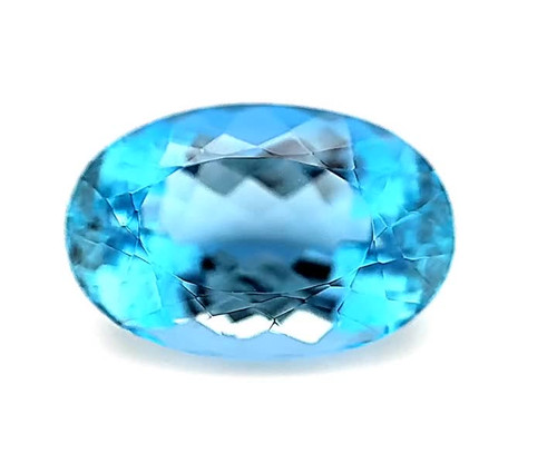 Oval 10.94 carats Blue Aquamarine, 15.45 x 12.63 x 9.21