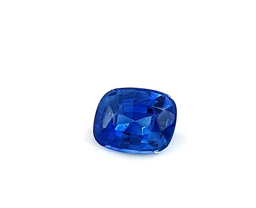 Cushion 1.04 carats Blue Sapphire, 6.02 x 5.84 x 3.36