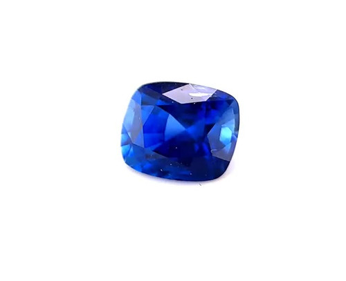 Cushion 1.7 carats Blue Sapphire, 6.56 x 6.53 x 4.63