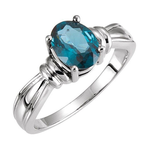 Solitaire Ring Mounting in 18 Karat Rose Gold for Oval Stone, 3.42 grams