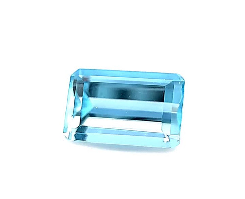Emerald 2.52 carats Blue Aquamarine Gem, 9.15 x 7.14 x 5.13