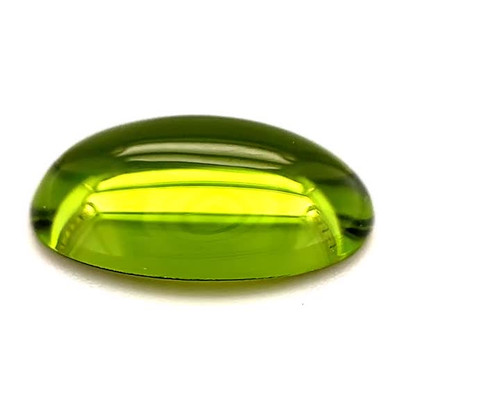 Oval 6.88 carats Green Peridot, 14.05 x 9.98 x 5.55