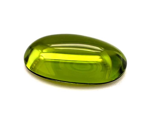 Oval 6.67 carats Green Peridot, 13.97 x 9.88 x 5.71
