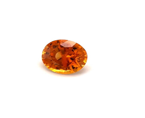 Oval 0.6 carats Orange Sapphire, 5.19 x 4.66 x 3.11