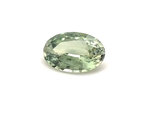 Oval 0.86 carats Green Sapphire, 6.46 x 5.13 x 3.04