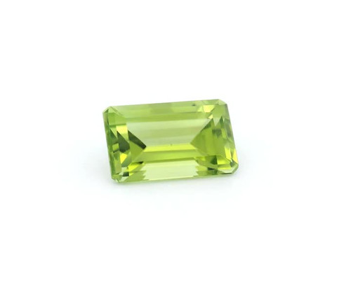 Emerald 1.93 carats Natural Peridot Peridot, 8.12 x 6.11 x 4.37