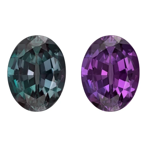 Very Rare 2.77 Carat Top Color Change Alexandrite Gem in Oval Cut, 10.19 x 7.82 x 4.58 mm