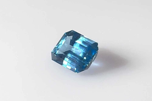Octagon Cut Aquamarine Gemstone – Vivid Intense Blue – 2.29 Carat