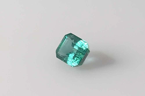 0.95 Carat Octagon Cut Emerald Gemstone – Medium Light Green