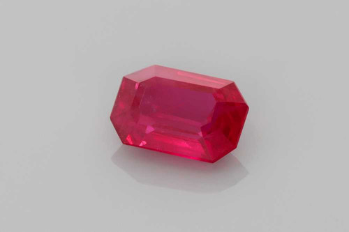 1.05 Carat Octagon Cut Ruby Gemstone – Vivid Intense Red, GIA Certified