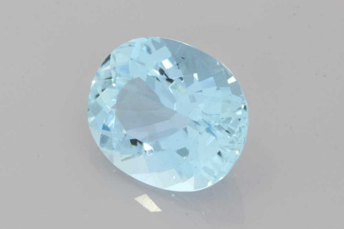 Oval Aquamarine Gemstone, 5.56 Carat – Medium Intense Blue