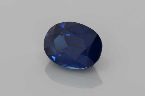 Oval Blue Sapphire Gemstone – 4.01 Carat, Vivid Intense, GIA Certified