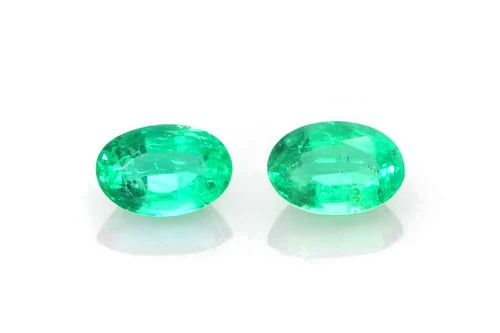 Oval Emerald Gemstone, 0.97 Carat – Medium Intense Green, Matched Pair