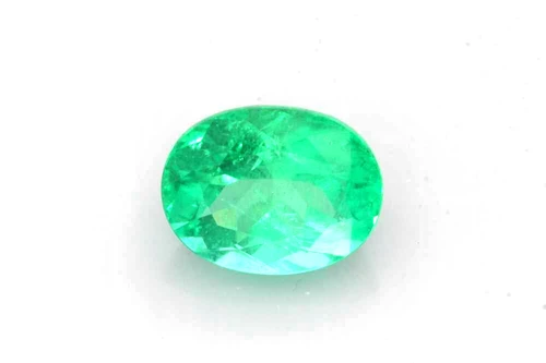 Oval Emerald Gemstone – 1.44 Carat – Medium Light Green