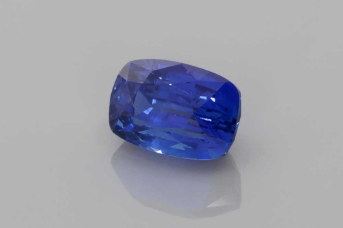Vivid Rich Rectangular Cushion Blue Sapphire Gemstone – 2.59 Carat, GIA Certified