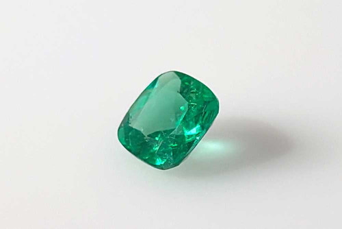 Square Cushion Emerald Gemstone – 1.35 Carat, Medium Intense Green