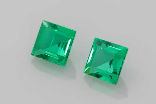 Square Emerald Gemstone, 0.76 Carat – Vivid Intense Green, Matched Pair