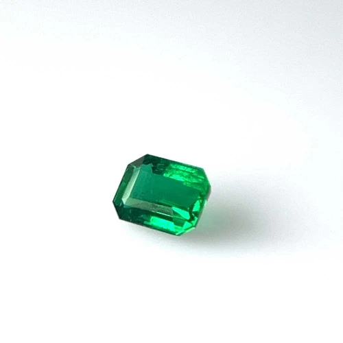 Vivid Rich Green Octagon Cut Emerald Gemstone – 1.46 Carat, GIA Certified