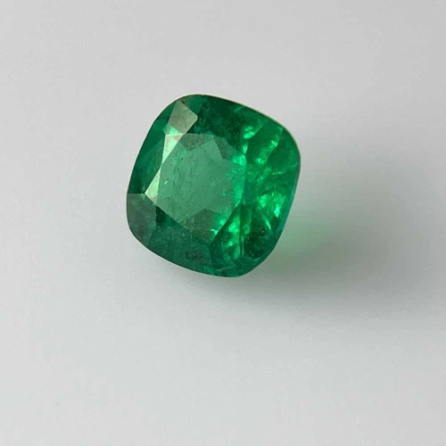 Square Cushion Emerald Gemstone – Vivid Rich Green – 3.48 Carat, GIA Certified