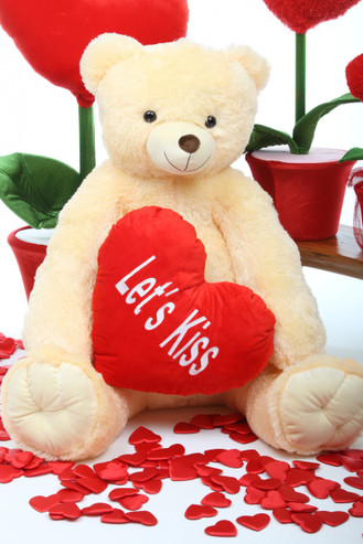 teddy bear with heart