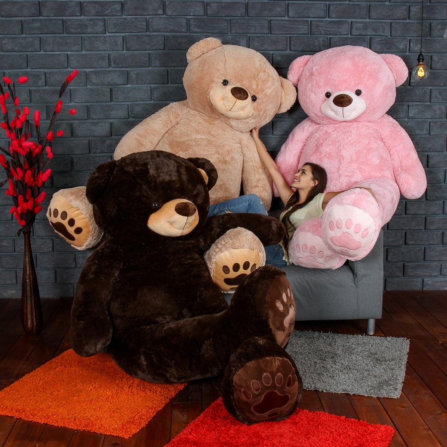 giant-teddy-biggest-teddy-bears-availible-in-3-color-choices.jpg