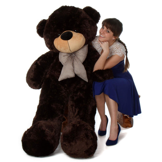 brownie-cuddles-giant-chocolate-brown-teddy-bear-05.png