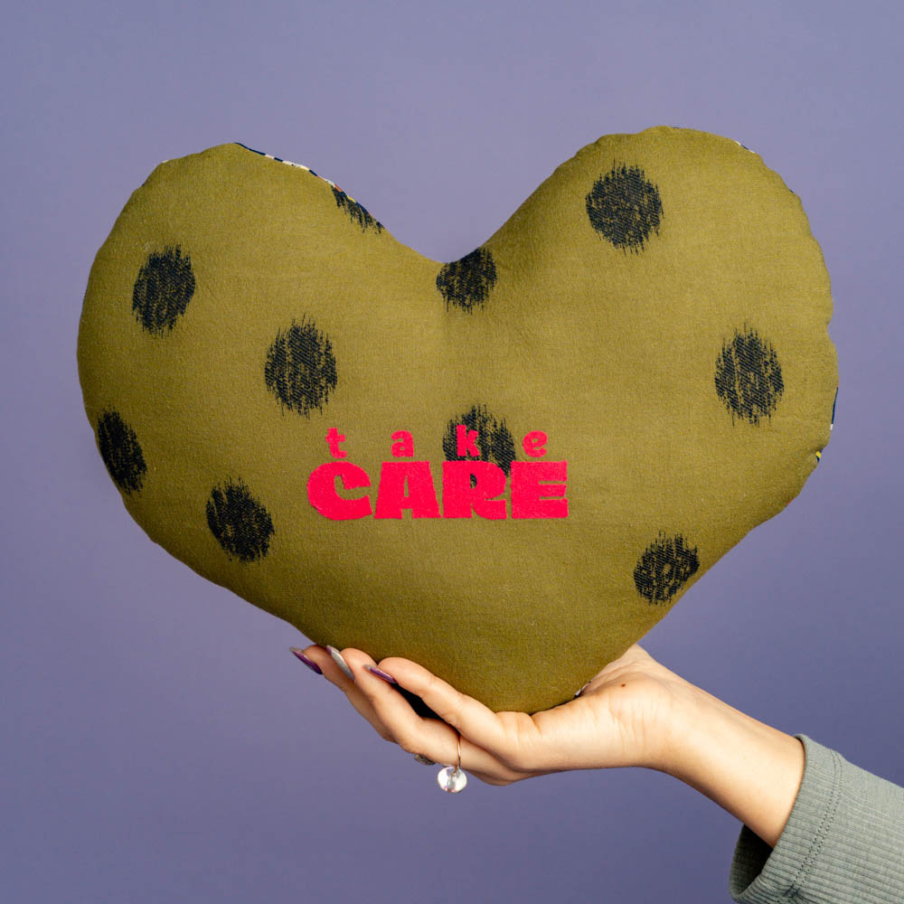 Cuscino cuore Take Care -  - Le Conturbanti Concept Store