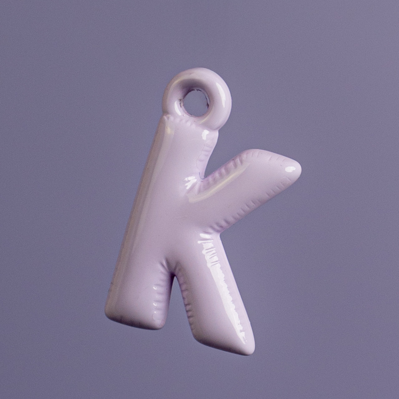 Charm lettere colorate 2.0 - K lilla - Le Conturbanti Concept Store