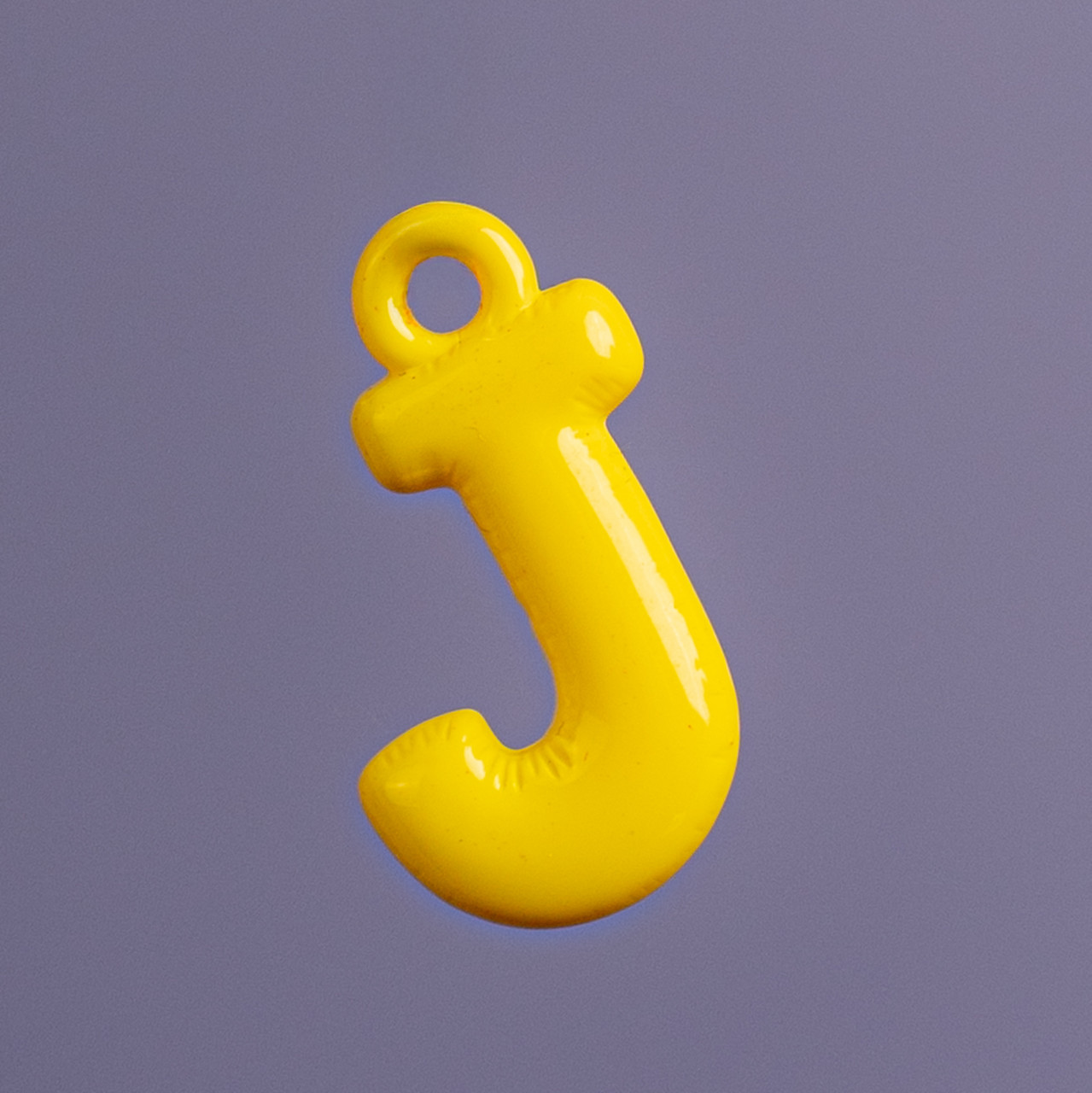 Charm lettere colorate 2.0 - J Giallo - Le Conturbanti Concept Store