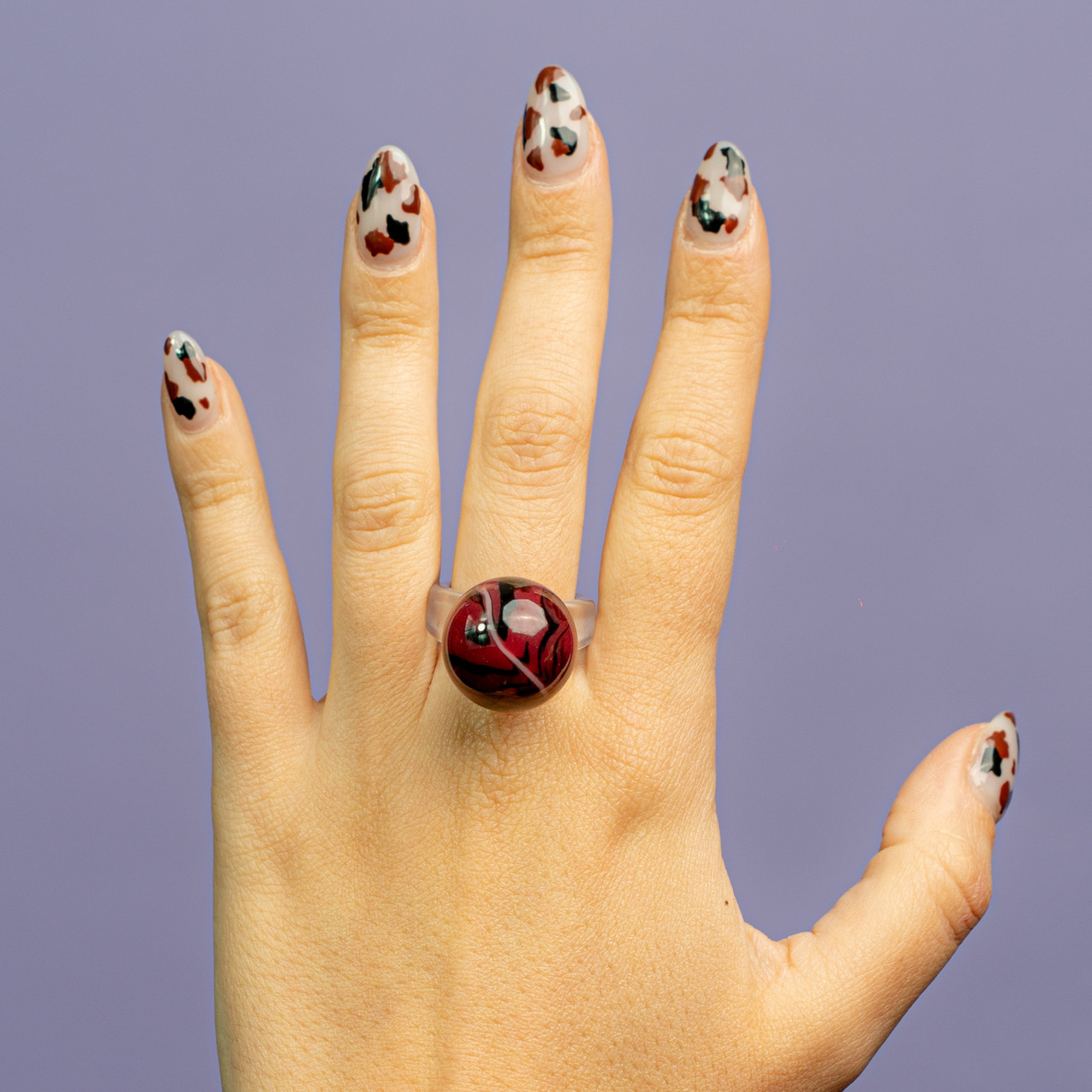 Anello bolla in plastica marmorizzato glitter - Rosso - Le Conturbanti Concept Store