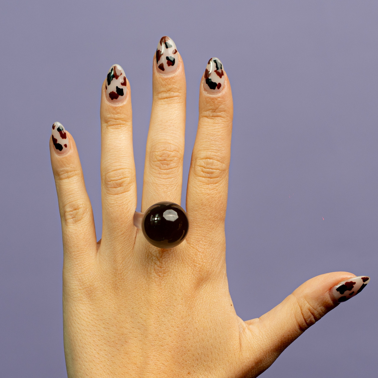 Anello bolla in plastica colorato trasparente - Marrone - Le Conturbanti Concept Store