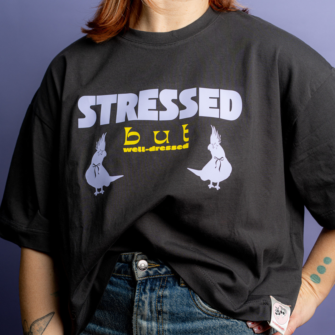 T-shirt Stressed but well-dressed lilla -  - Le Conturbanti Concept Store