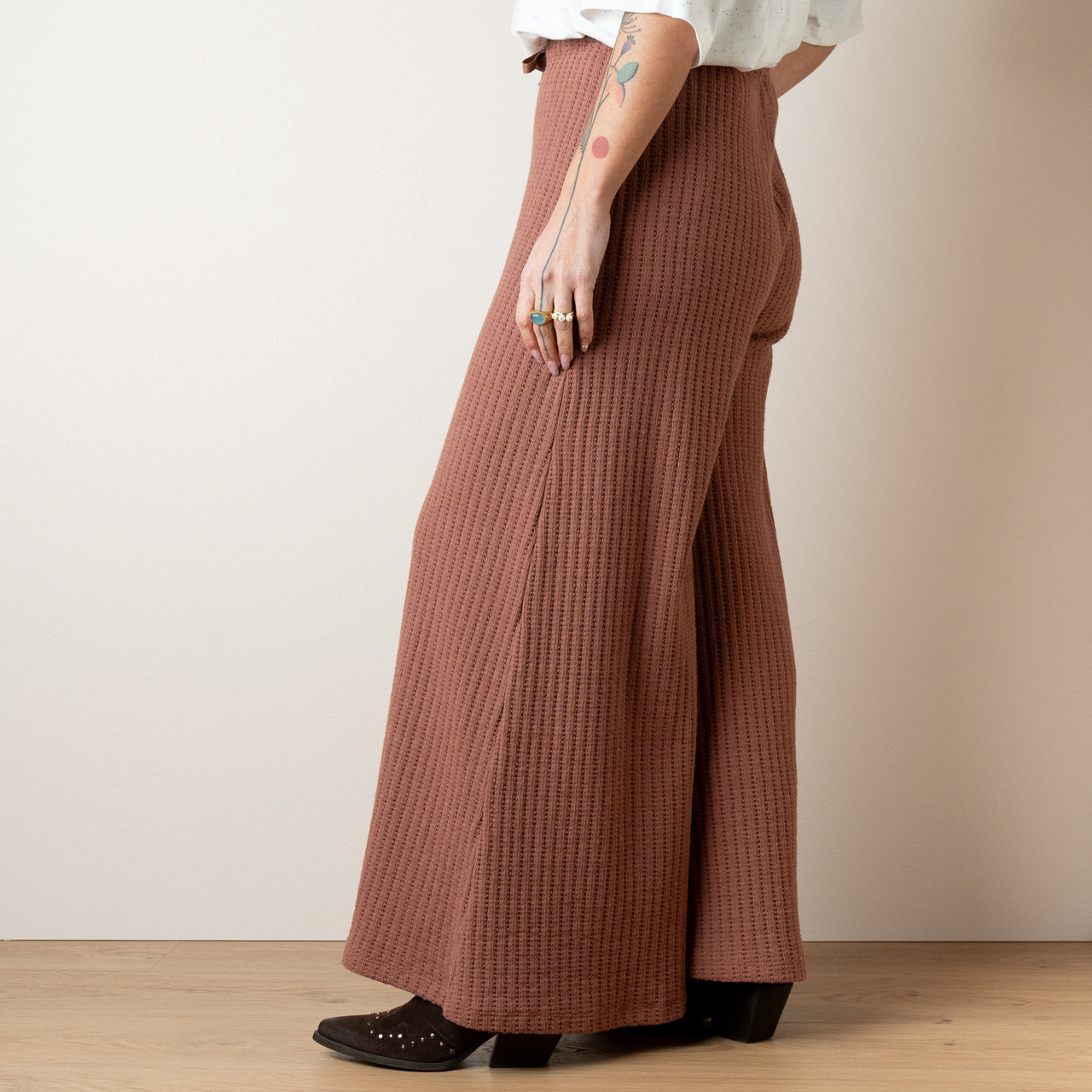 Pantaloni lavorati rosa antico -  - Le Conturbanti Concept Store