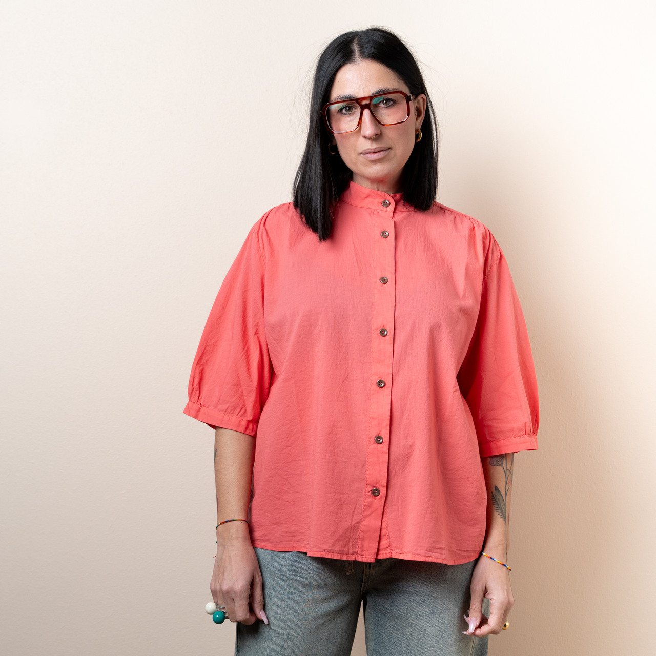 Camicia coreana color rosso fragola -  - Le Conturbanti Concept Store