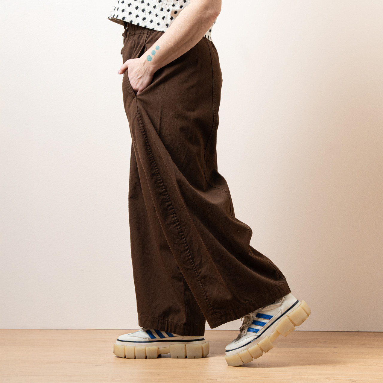 Pantaloni balloon marroni -  - Le Conturbanti Concept Store