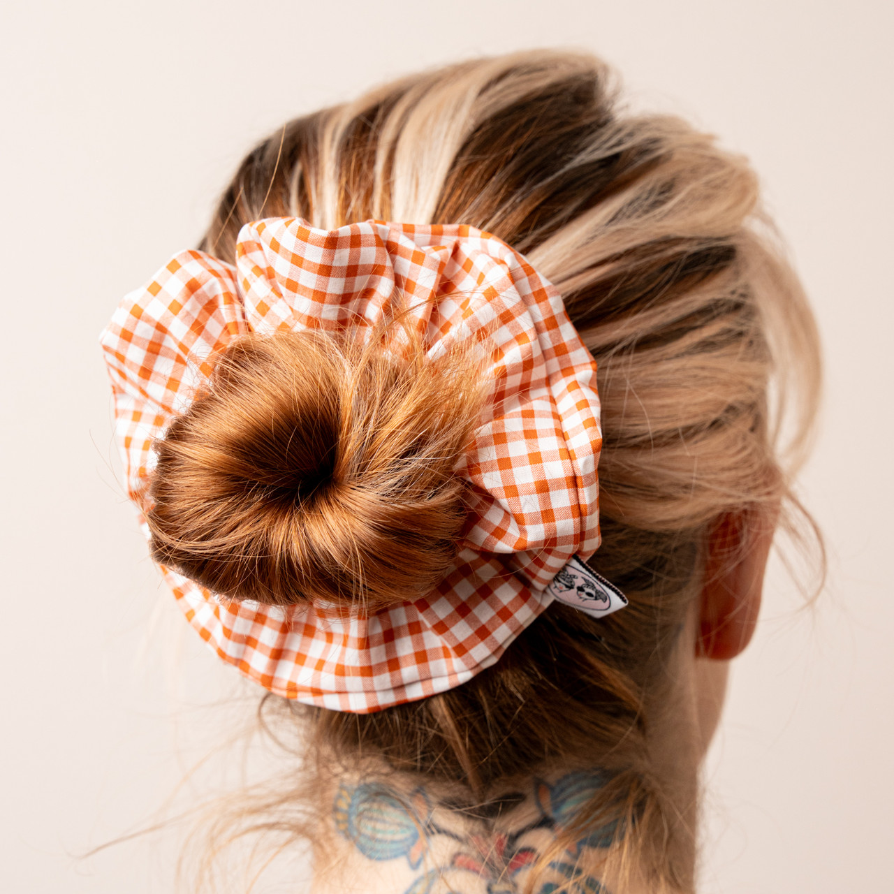 Scrunchie quadretto arancione -  - Le Conturbanti Concept Store