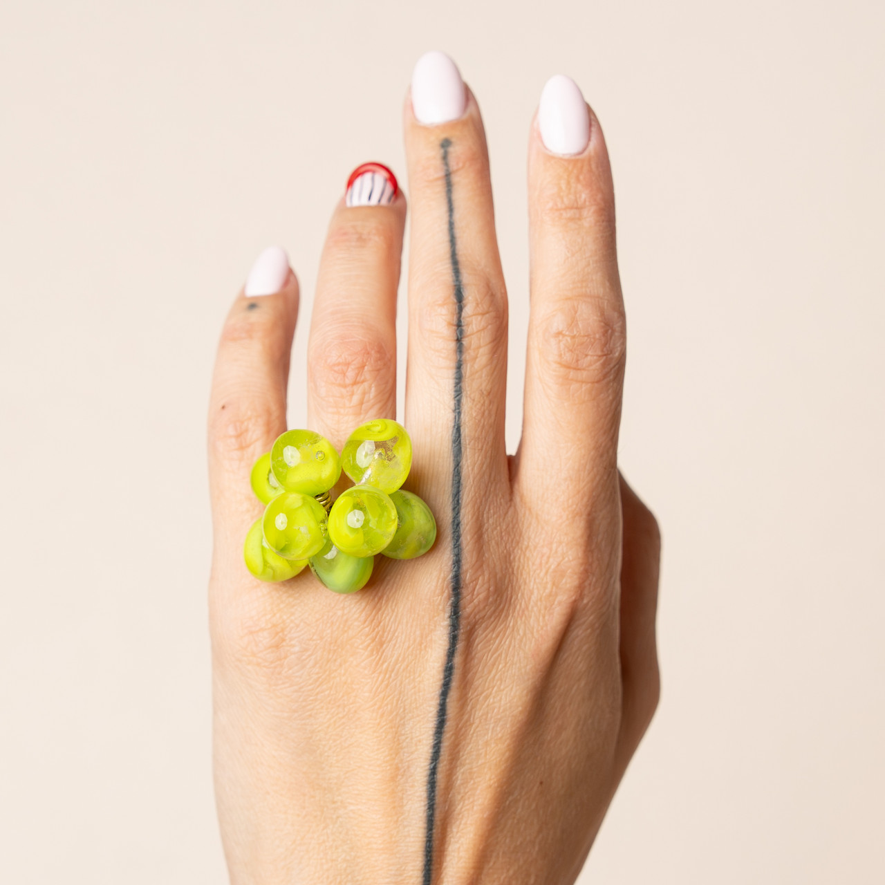 Anello grappolo verde acido -  - Le Conturbanti Concept Store
