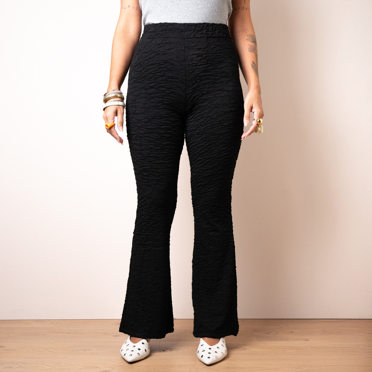Pantaloni neri a trombetta -  - Le Conturbanti Concept Store