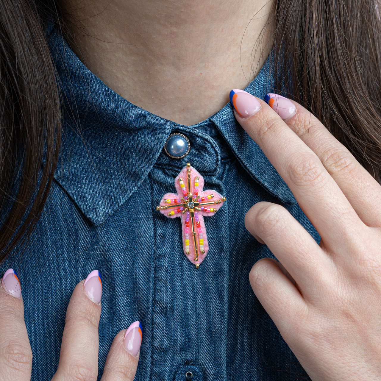 Spilla croce sacra rosa -  - Le Conturbanti Concept Store