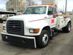 weBoost Drive Reach Fleet cell signal booster for tow trucks