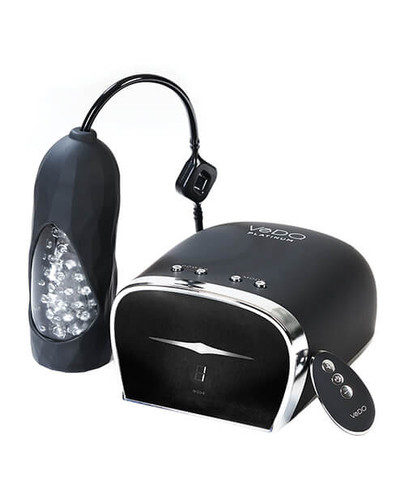 VeDO Hummer 2.0 automatic oral masturbator machine with suction technology and remote control designed for hands-free blowjob simulation.