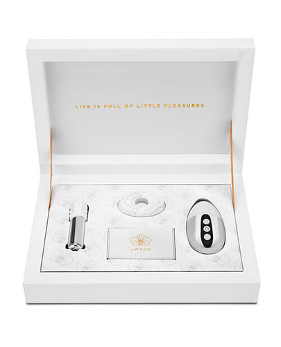 Le Wand Little Pleasures Set - Sexy Gift Sets