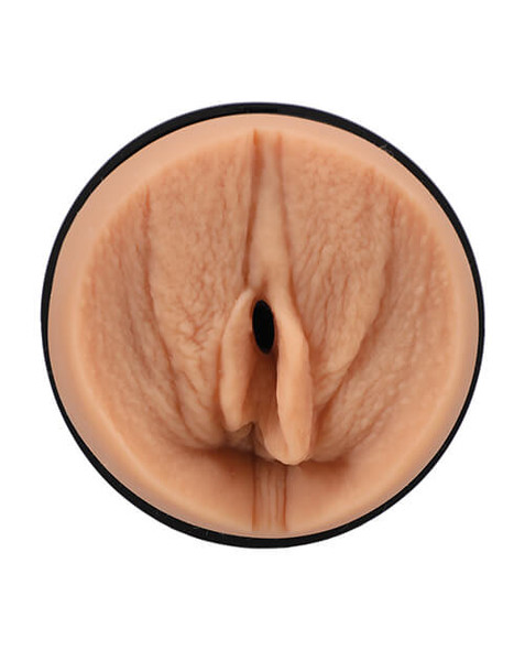 This pussy stroker offers a real mold of Bridgette B's real pussy lips