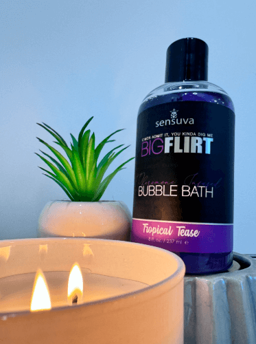 Big Flirt bubble bath lifestyle