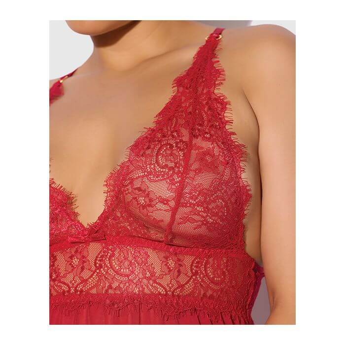 red lace cups
