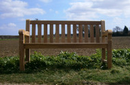 ​Snuggle Up With Your Significant Other On This Deluxe Bench