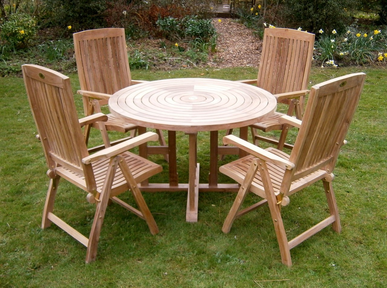 Turnworth 120cm Round Ring Teak Table Set with Banana Arm Chairs Chairs