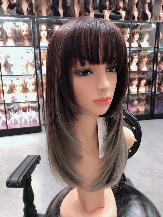 36M DIRECTOR'S CUT LAYERS MEDIUM LENGTH WIG (SUPER NICE)